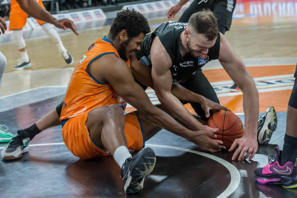 面对门将 面对门将